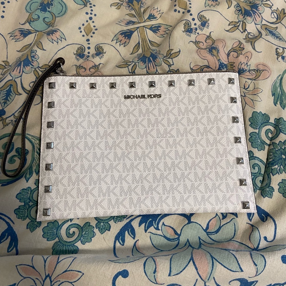 Michael Kors wristlet